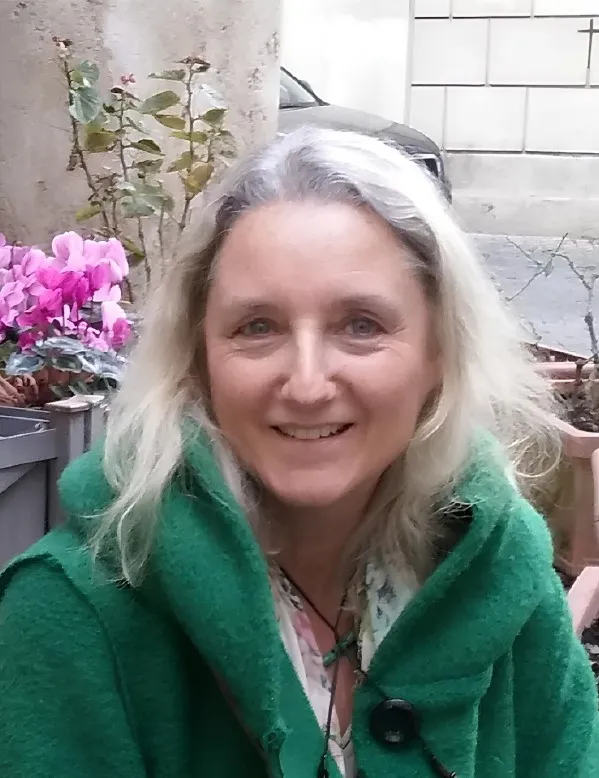 Clara Salvoni-Young essential journeys